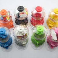 Детский игровой мини-автомат для выдачи конфет и жвачек, копилка Candy Machine