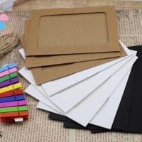 Бумажные фоторамки из цветного картона с прищепками и веревкой в наборе