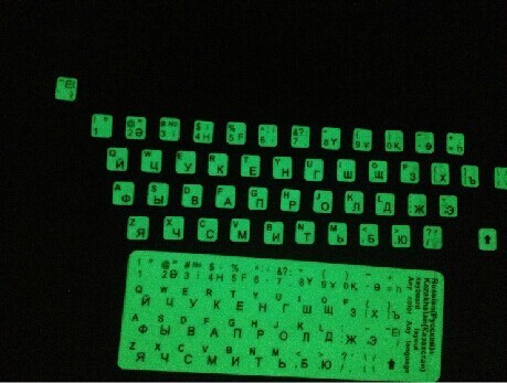 Светящиеся флуоресцентные наклейки на клавиатуру с русскими и английскими буквами для ноутбука и компьютера