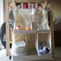 Органайзер-карман на детскую кроватку для хранения памперсов и детских принадлежностей