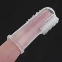 Силиконовая зубная щетка-массажер на палец для детей