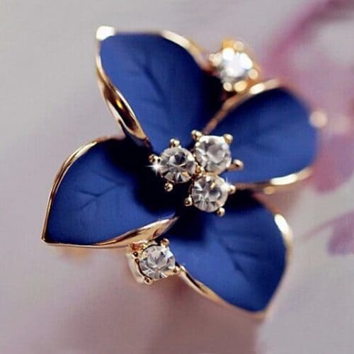 Серьги из сплава с камнями в виде синего цветка