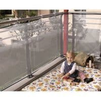 Защитная сетка-ограждение на балкон для детской безопасности