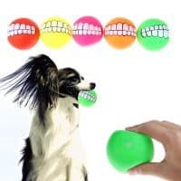 Игрушка мяч с зубами для собаки