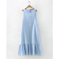 Женское голубое длинное летнее платье свободного кроя с оборками внизу