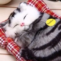 Мягкая игрушка Спящий мяукающий котенок