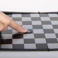 Портативные карманные магнитные мини-шахматы