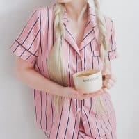 Женская шелковая пижама в полоску (рубашка + шорты + повязка на голову)