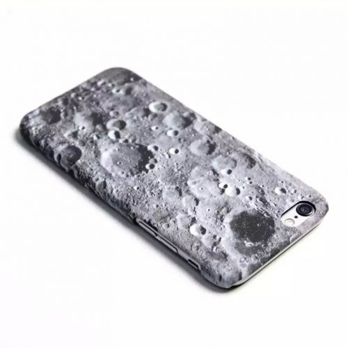 Жесткий чехол бампер на айфон iPhone 5, 6 с изображением поверхности луны