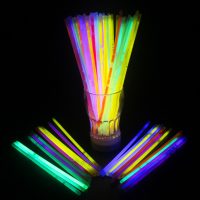 Светящиеся в темноте флуоресцентные палочки-браслеты (набор 50 шт.)