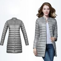 Женская демисезонная осенняя длинная утепленная куртка-пальто-пуховик на кнопках без капюшона