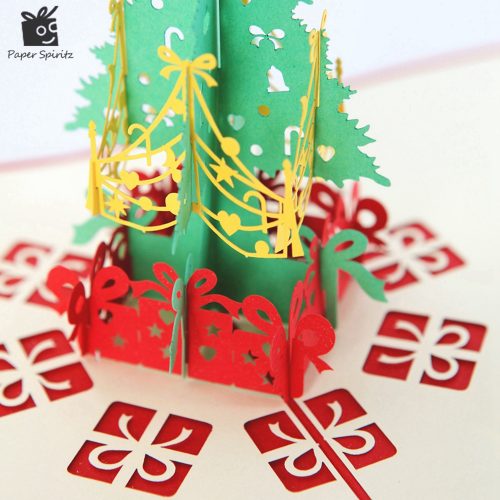 Новогодняя красная 3D открытка с елкой внутри