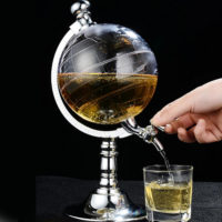 Диспенсер для напитков в виде глобуса