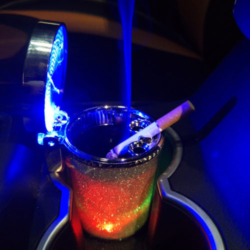 Светодиодная пепельница с подсветкой в автомобиль в подстаканник
