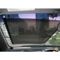Автомобильная рулонная сетчатая защитная шторка на переднее и боковые окна 40 x 60 см