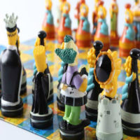 Шахматы с фигурками героев из Симпсонов