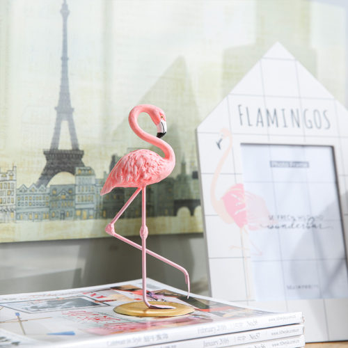Декоративные фигурки статуэтки розового фламинго (самая большая высота 20,5 см)