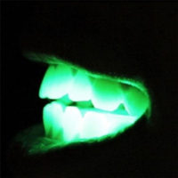 Мигающее светодиодное устройство в рот для светящихся зубов