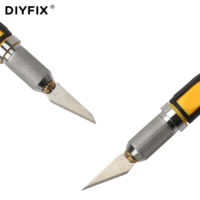 Нож модельный со сменными лезвиями и нескользящей ручкой