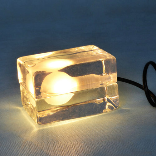 Необычный настольный светильник Лампочка во льду