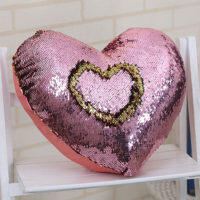 Декоративная подушка с блестками в форме сердца
