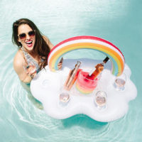 Надувной поднос с подстаканниками в виде облака с радугой для бассейна