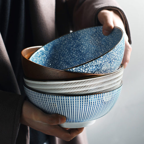 Керамические японские чаши и ложки