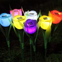 Садовые фонарики на солнечных батареях в виде цветов тюльпанов