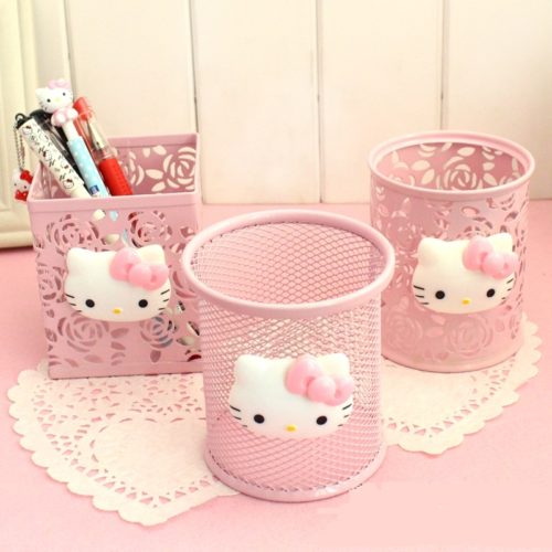 Розовые подставки стаканы для канцелярии с Hello Kitty