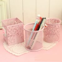 Розовые подставки стаканы для канцелярии с Hello Kitty