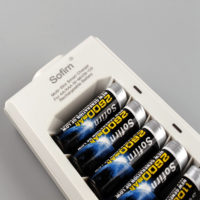 Sofirn Зарядное устройство с индикатором для 8 батарей аккумуляторов AA/AAA
