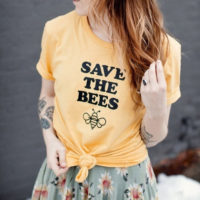 Женская футболка разных цветов с надписью Save the bees