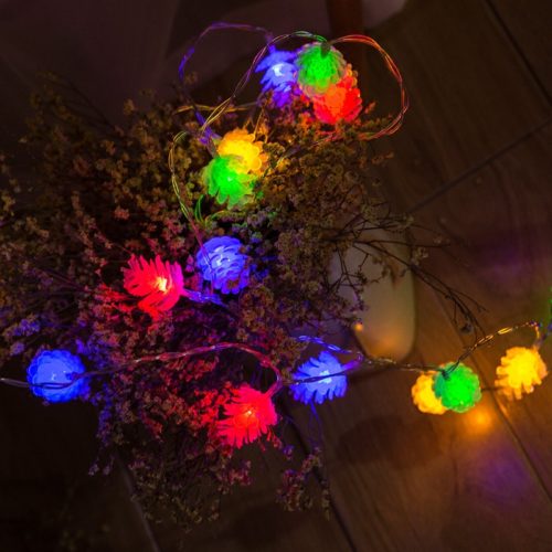 Светодиодная новогодняя гирлянда 3 м с лампочками-шишками