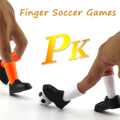Набор для игры пальцами в мини-футбол (ворота, мяч, насадки на пальцы в виде бутсов)