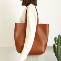 Женская сумка шоппер на плечо из натуральной кожи (черная, коричневая)