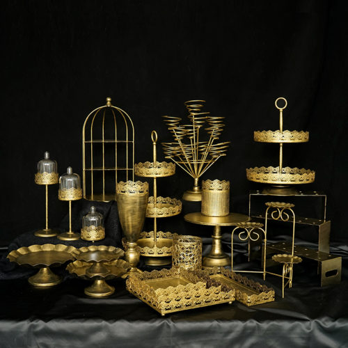 Сервировочная золотая посуда для кондитерских изделий в ассортименте