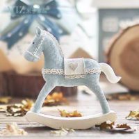Декоративная лошадка-качалка из керамики