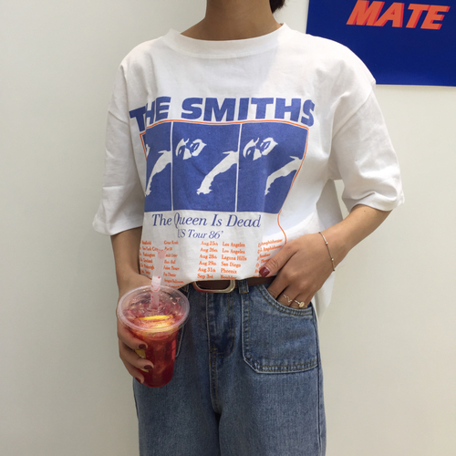 Белая свободная футболка с надписью The Smiths и рисунком