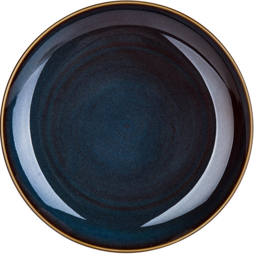 Темно-синие тарелки из глазурованной керамики